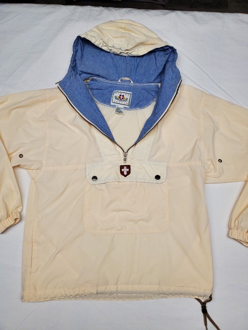Vintage Alpine Cotton Hooded Anorak Pullover Jacket Cream Blue Swiss Patch Small